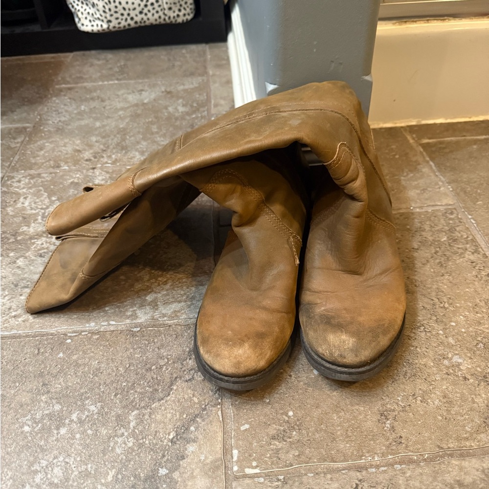 Arturo Chiang Tan Leather Boots